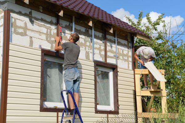 Cost of Handyman Siding Repair in Lakeville