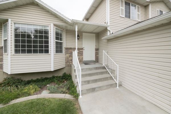 White Vinyl Siding Replacement in Lakeville